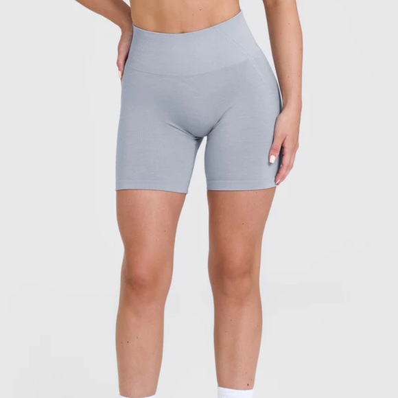 Oner Active Effortless Seamless Light Grey Shorts Medium - Picture 1 of 4
